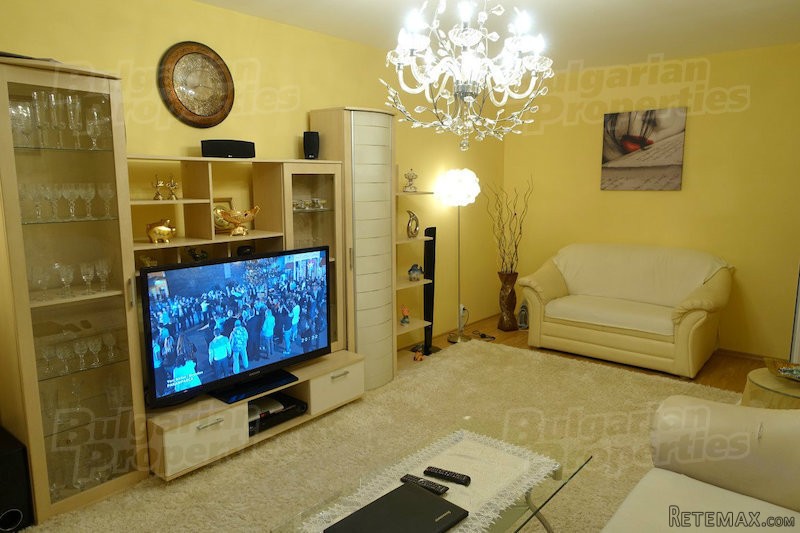 Spacious Apartment Close To The.. - 2