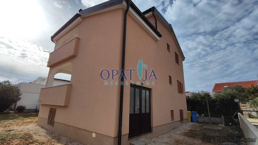 Vir, Samostojeća kuća na odličnoj lokaciji