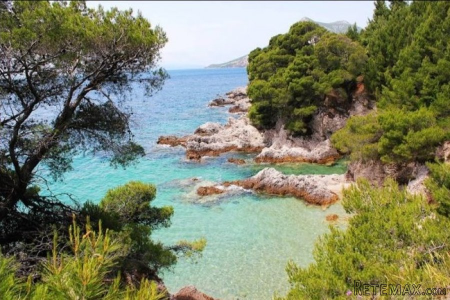 Plac na moru Peljesac-Hrvatska