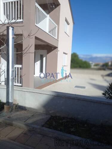 Vir, kuca sa dva apartmana na mirnoj lokaciji