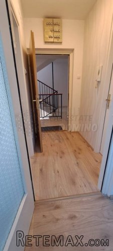 Prekrasan mali apartman u blizini mora! Malinska! - 9