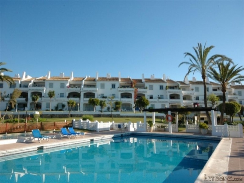 3 Bedroom Garden Apt. For Sale In Urb...