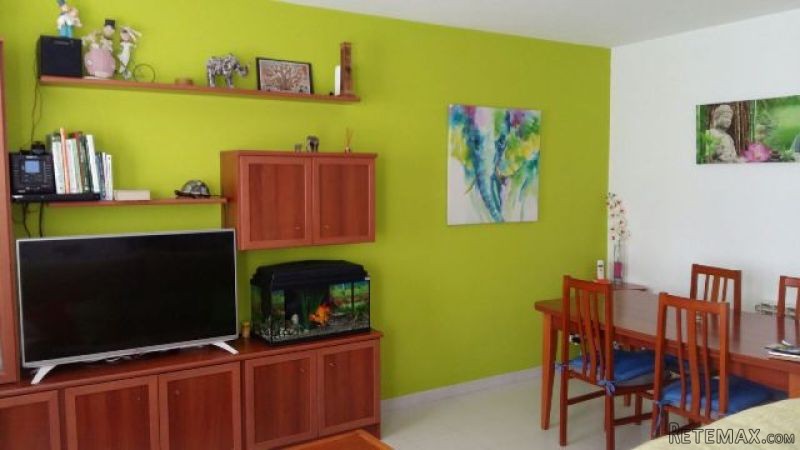 3 Bedrooms House For Sale - 2