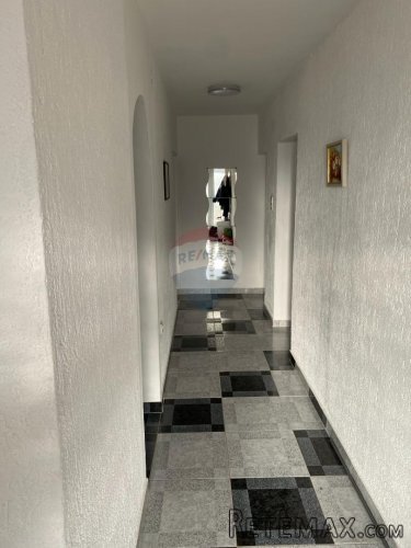 Istra-okolica Pule i Fažane, kuća s 4 stana - 3