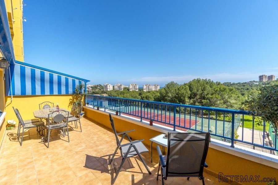 Acogedor apartamento en planta baja en Residencial Altos..
