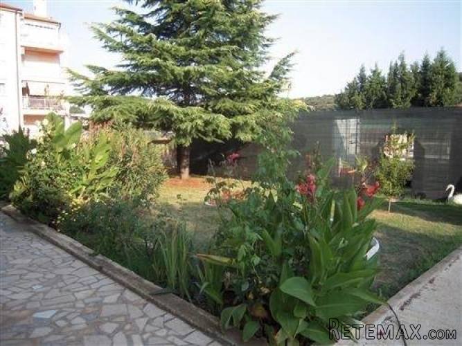 ISTRA - PULA: KUĆA SA 8 APARTMANA BLIZU MORA - 5
