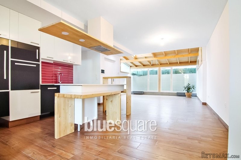 Lovely 2-Bedroom Bungalow near the..