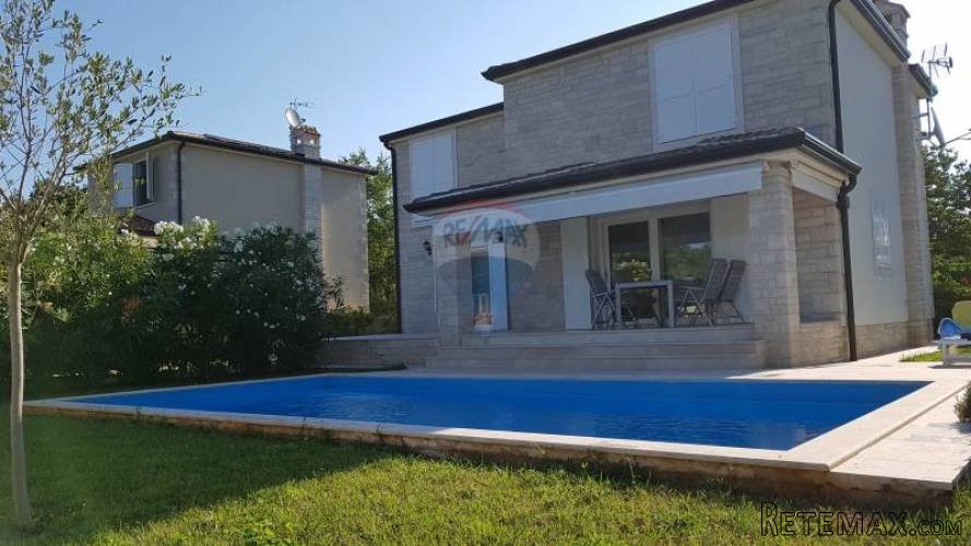 Nova Kamena kuća s bazenom
