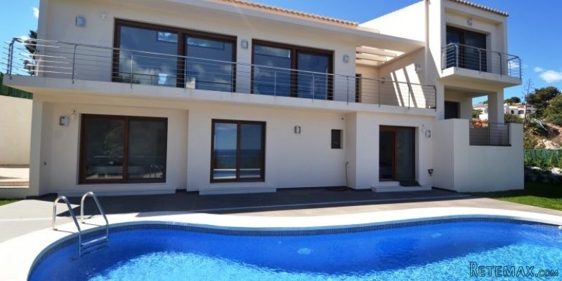 4 Bedroom 5 Bathroom Villa in Javea