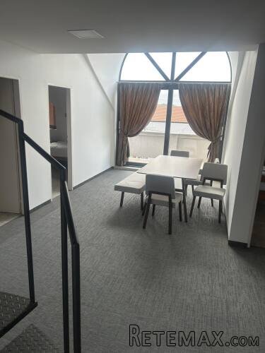 Izdajem sobe u Borči - hostelski tip smeštaja - 8