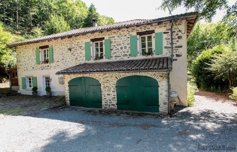 3 Bedroom Country House For Sale - 2