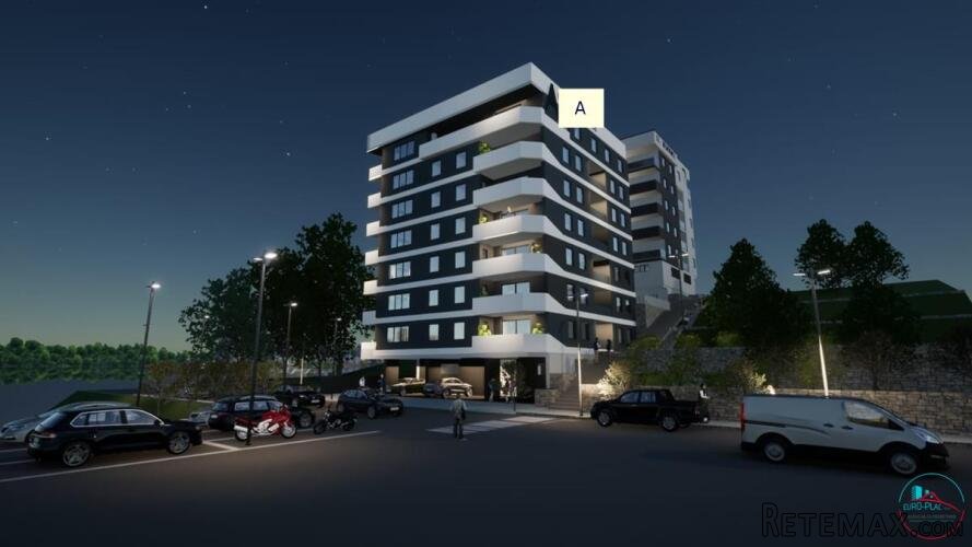 Trosoban stan Cazin centar 82.80 m2 - 2