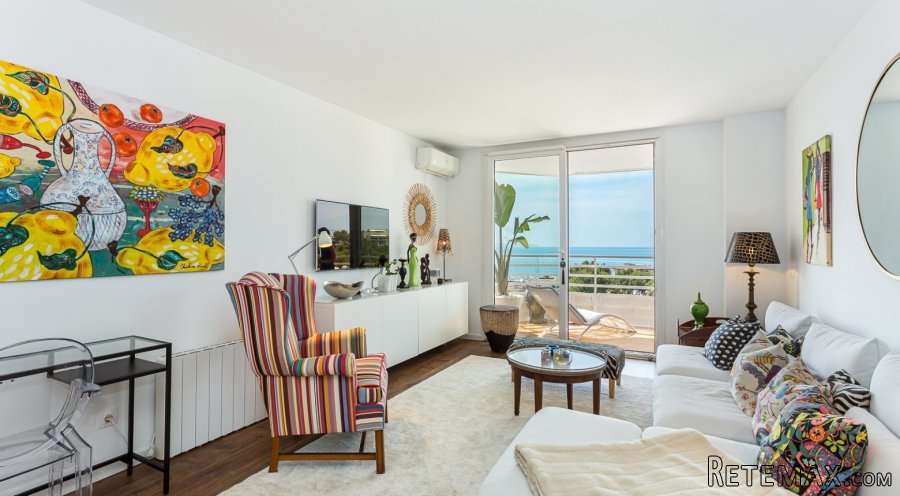 This property offers 90 m2 of living surface area, c.. - 3
