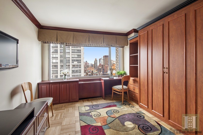 3 bedroom Apartment For Sale: 303 EAST.. - 2