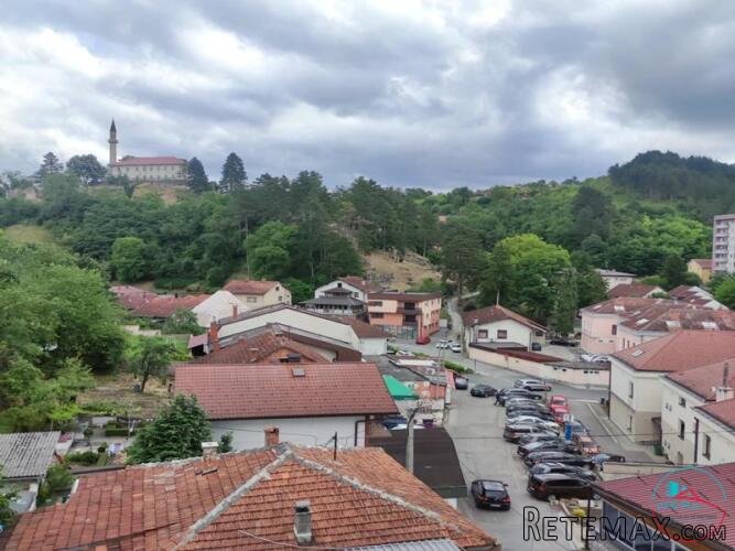 Trosoban stan Cazin centar 82.80 m2 - 7
