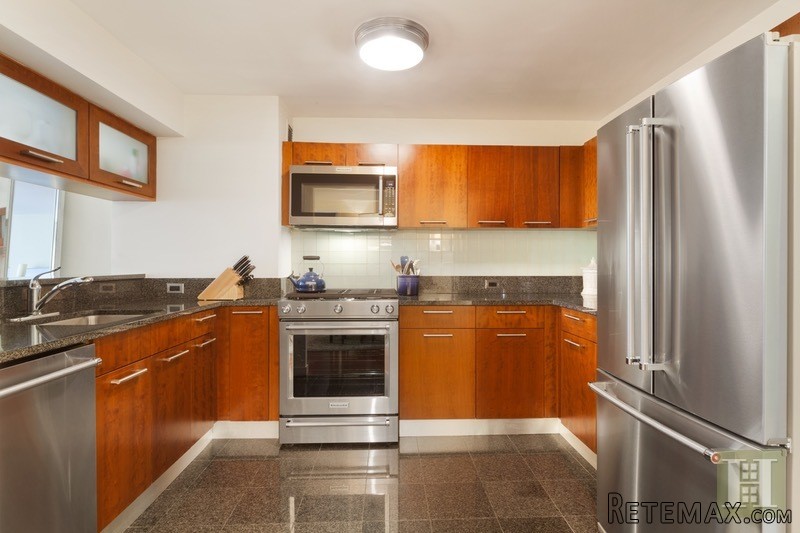 2 bedroom Apartment For Sale: 121 EAST.. - 2