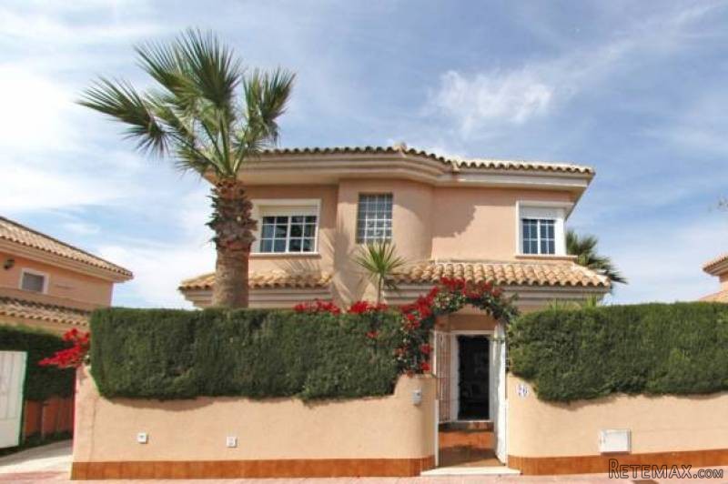 4 Bedroom 2 Bathroom Villa In Punta..