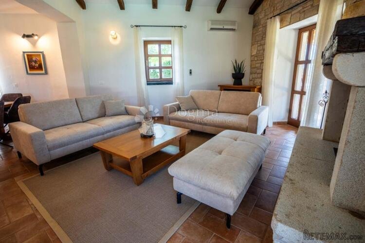 JEDNA OD 10 VILA-KOMPLEKSA-HERAKI-POREČ - 2