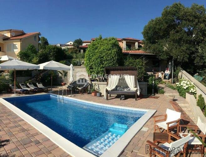 Kostrena, 186m2, samostojeća kuća s okućnicom i bazenom - 2