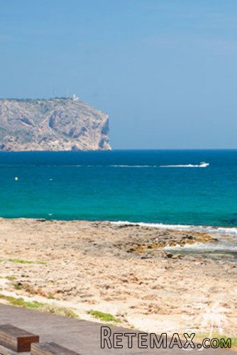 This truly paradisiacal property, in a spectacular location.. - 3