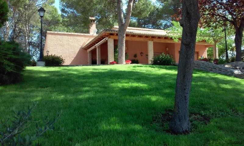 Villa for sale in Agullent with pool.. - 2