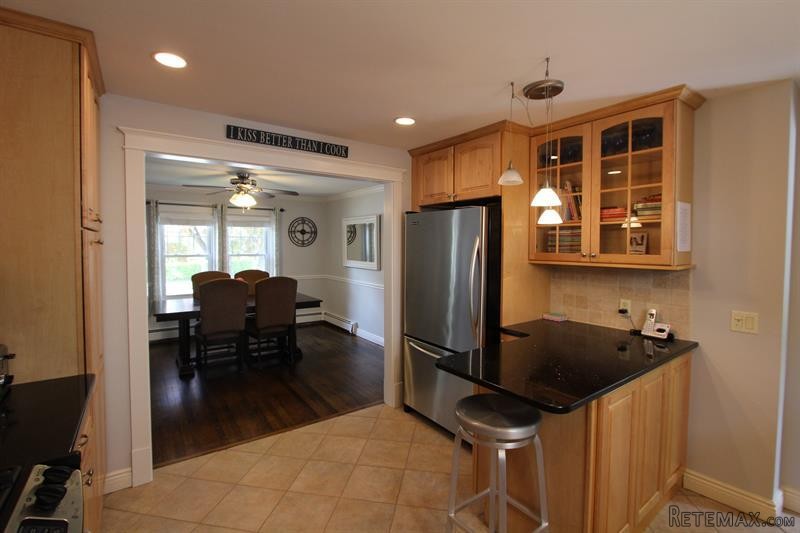 3 bedroom House For Sale: 2 Bryant.. - 2