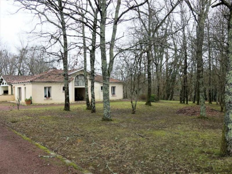 House in Nice Woodland Setting