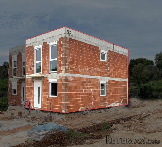 Umag okolica, moderna dvojna kuća 2 kilometra od mora