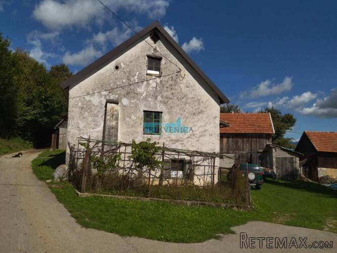 Brinje, seosko imanje sa kućom i 13580 m2 zemlje
