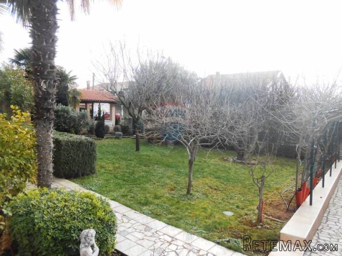 Istra, okolica Poreča, Vabriga, velika kuća sa potencijalom - 4