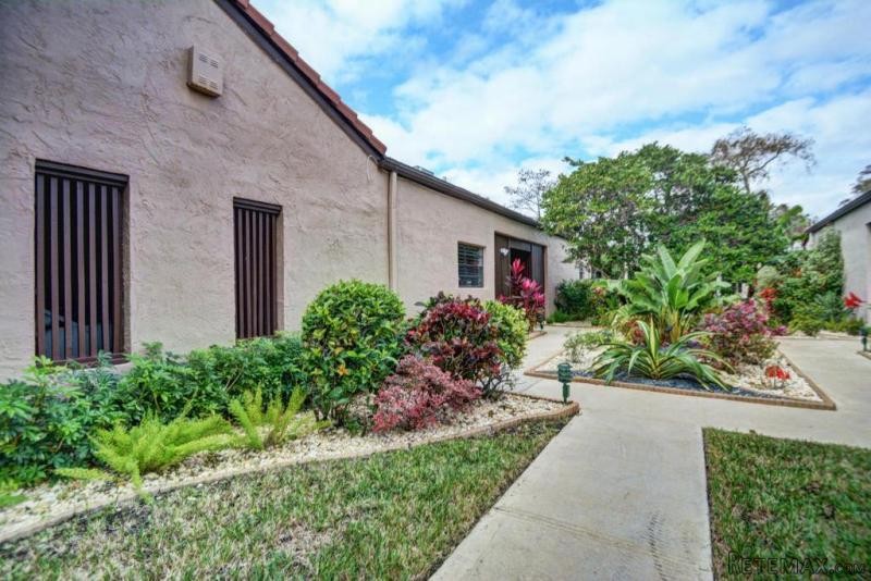 9277 Pecky Cypress Lane #15b, Boca.. - 2