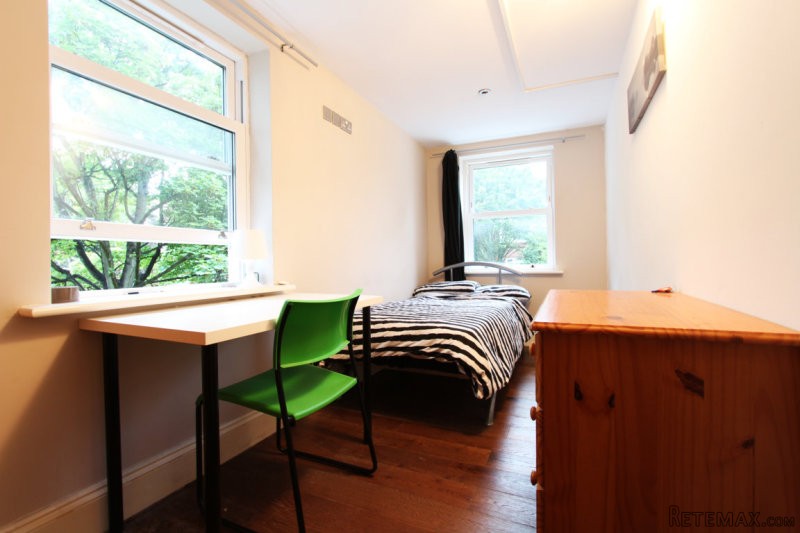 Single with single bed near Ealing..