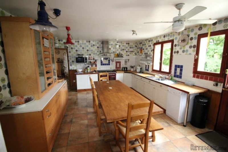 Three Bedroom House With Garage And.. - 2