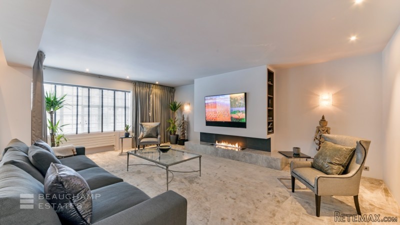 Chalfont House, SW1