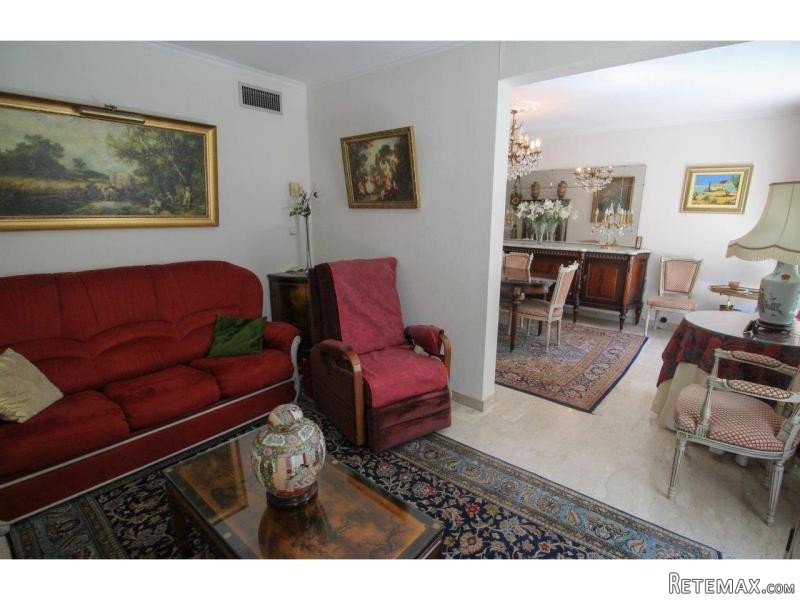 Spacious Sea-View Apartment Close To..