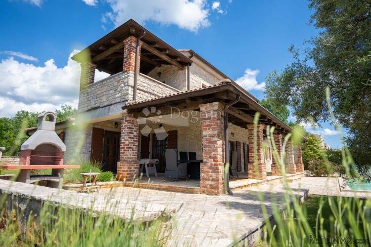JEDNA OD 10 VILA-KOMPLEKSA-HERAKI-POREČ - 2