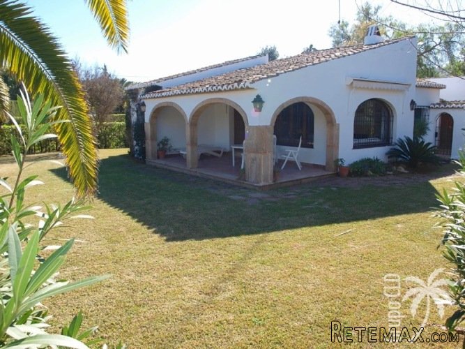Single storey property for sale in the sought after area of.. - 2