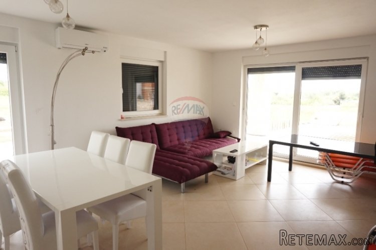 NOVI APARTMAN S VRTOM I BAZENOM - 3
