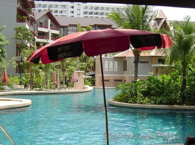 1 Bedroom Condo for sale in Jomtien -..