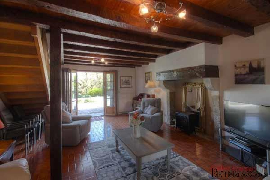 Souvigné (79) - Immaculate 5 bed/5 bath farmhouse, large.. - 9