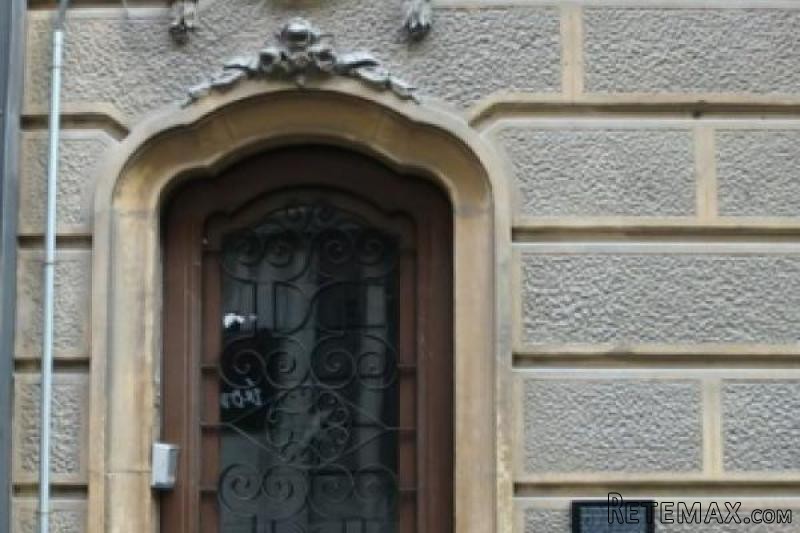 FIGUERES: Penthouse in the center of..