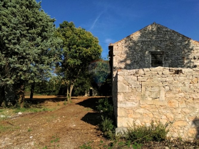 Umag, Kamena Kuća za adaptaciju - 5