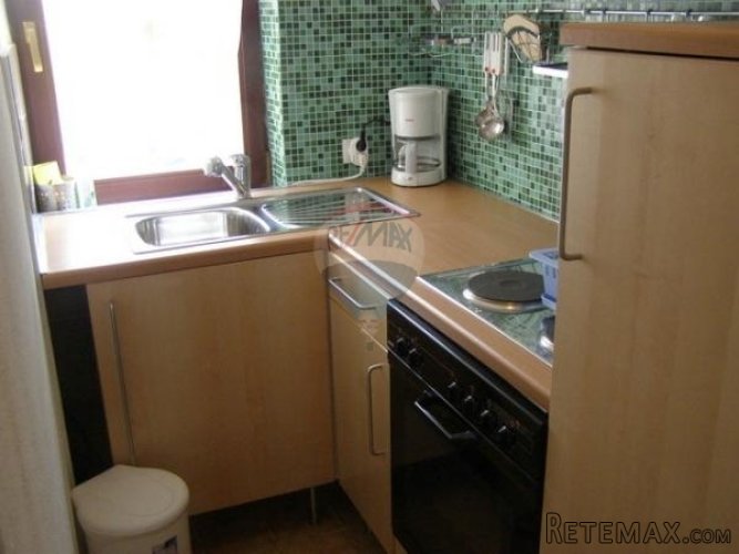Kuća sa šest apartmana i bazenom - 5