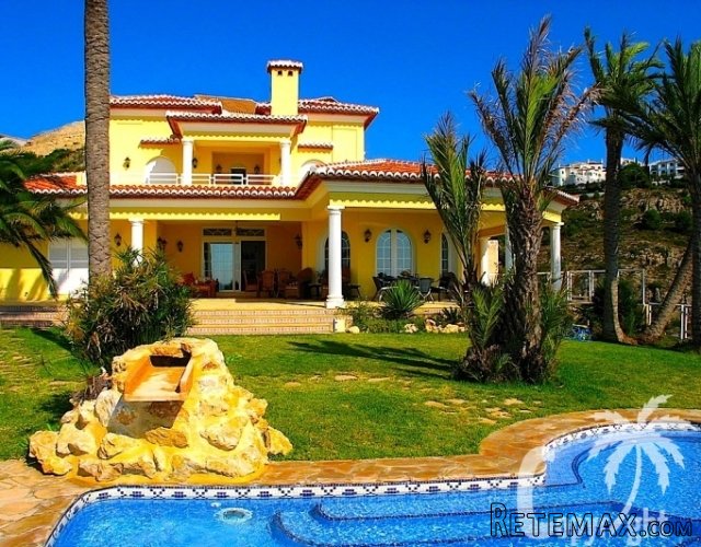Luxury villa with spectacular coastline views located on a.. - 2