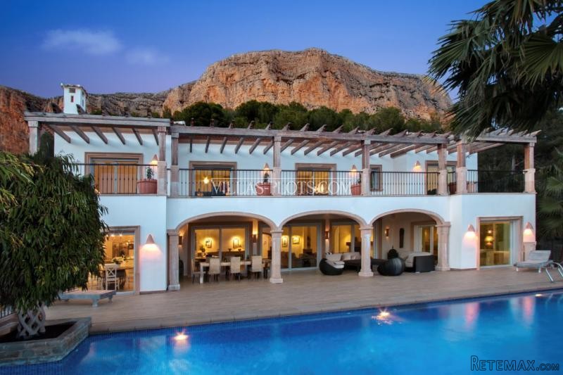6 Bedroom Villa In Javea