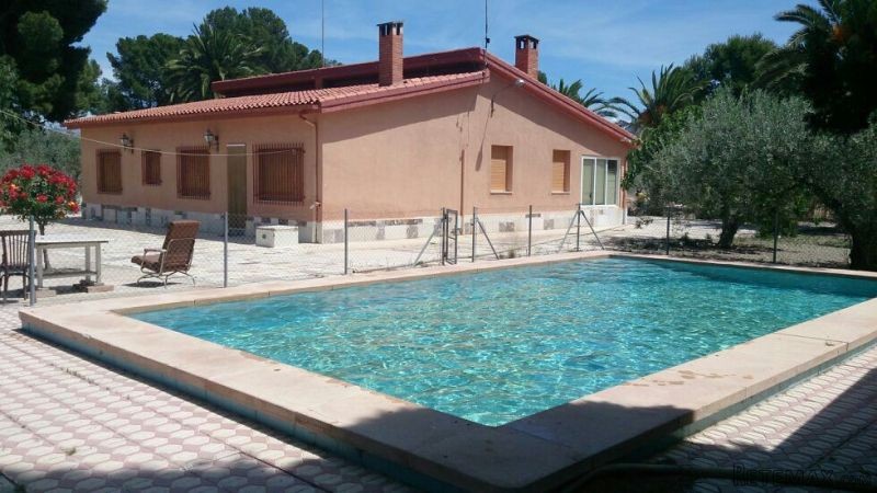 Country House For Sale In Elda, Alicante