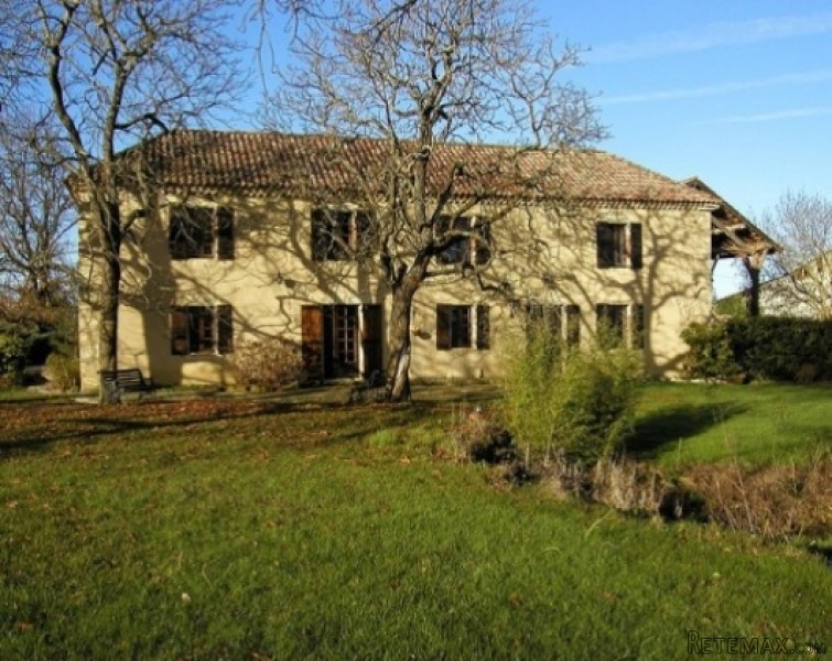 Exceptional manor house, private..