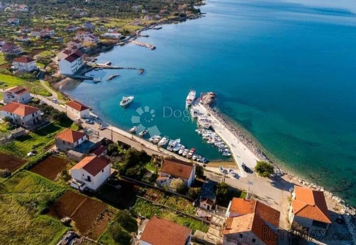 KUĆA NA PAŠMANU