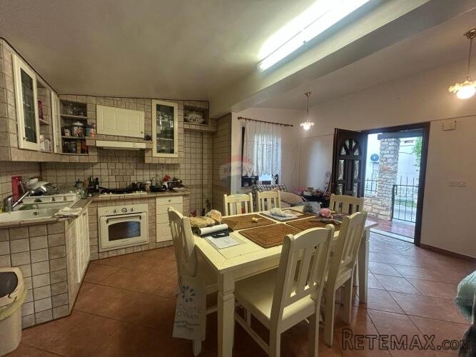 Poreč, okolica - kuća od tri dijela sa dvorištem - 3