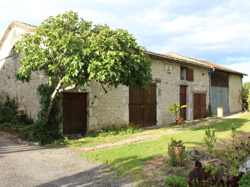maison Issigeac 299 600 € * - 2